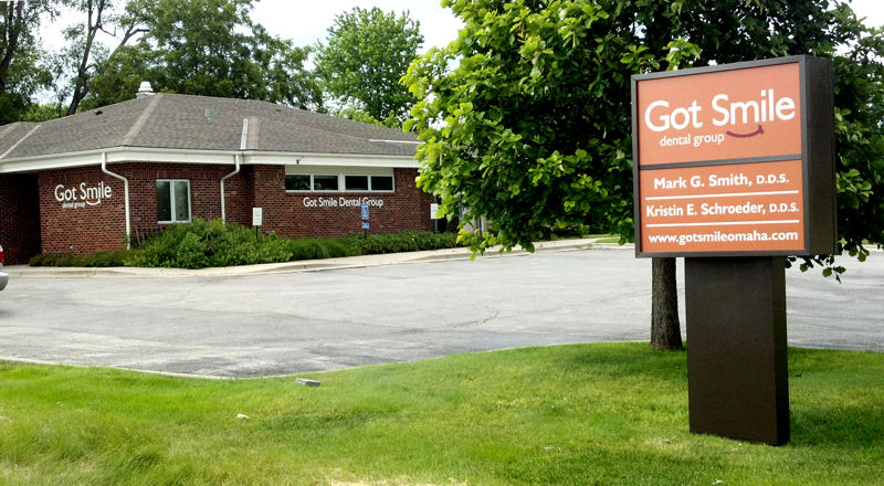 Gotsmilesigns.jpg Gotsmilesigns.jpg